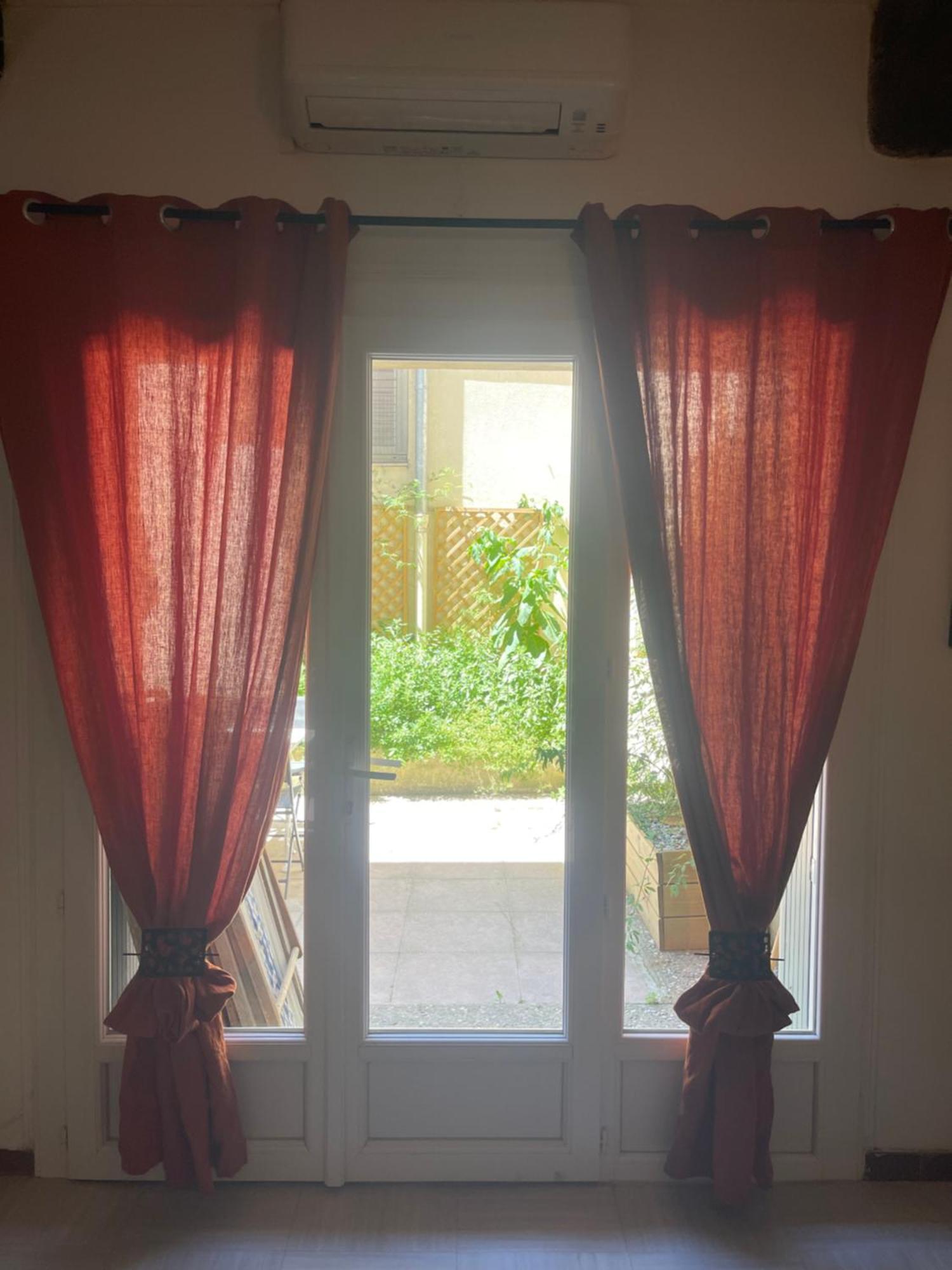 Appartement Intra Muros Avec Cour Privee Avignon Exterior foto